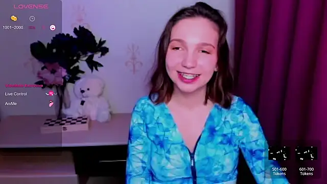 KindHazelHere_ webcam