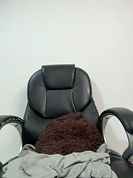 Webcam Model (EMILIIA_RICHTER__)  is live.Free join now!