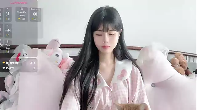 美女Awedenwat在线直播