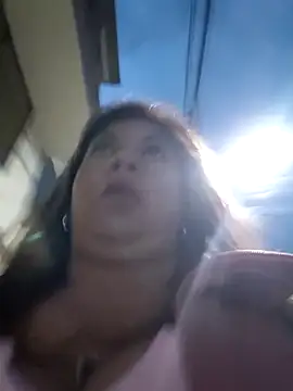 Laura-Hernandez webcam