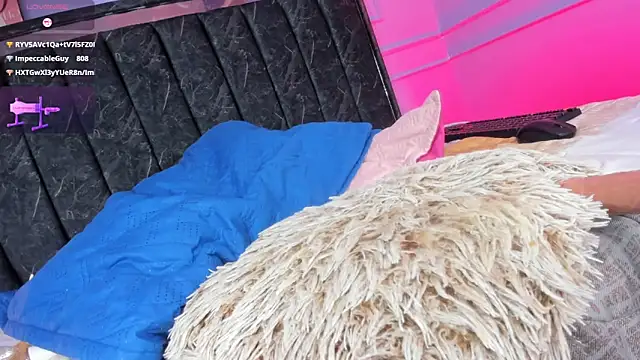 nikkita_dragon_ webcam