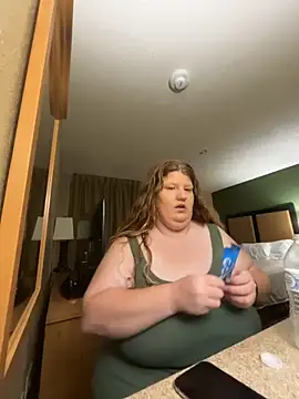 Strawberry256123 webcam