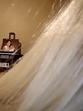 Jasmine_FullsShine webcam