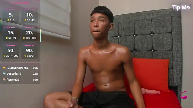 Little_Twink19x webcam