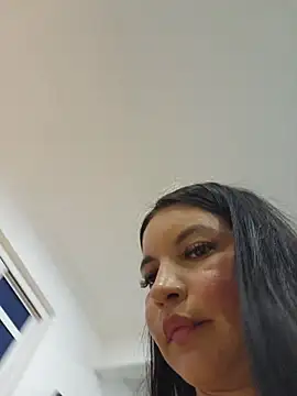 Pretty_Julieta webcam