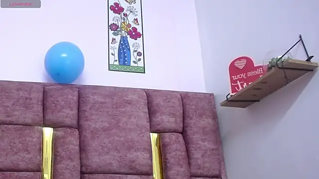 VICTORIAHANK_ webcam