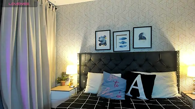 sophie__blare webcam