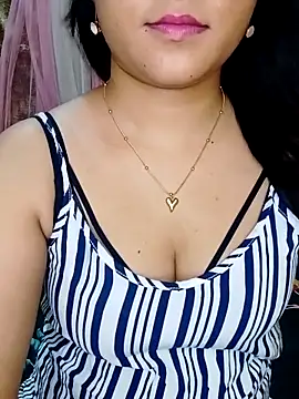 Webcam Model (Saumyy)  is live.Free join now!