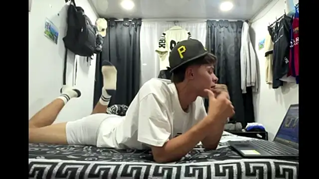 Jackdaniel001_ webcam