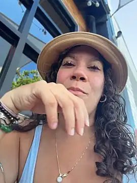 Bigbuttbrooklynn webcam