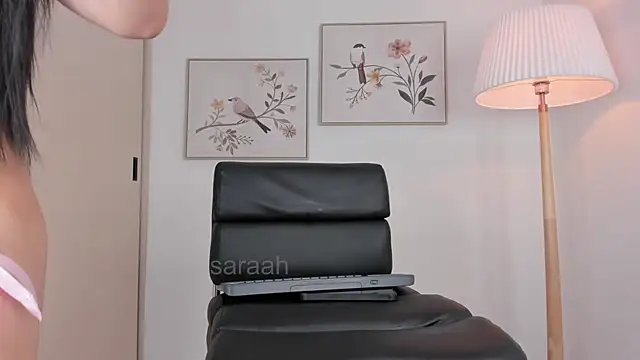 _Saraah webcam