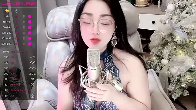 Monica-666888- webcam