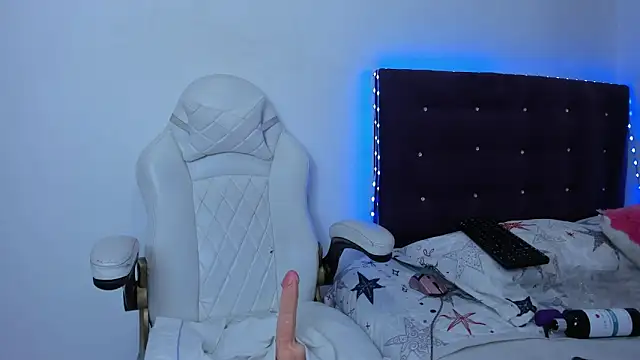 madelinesquirt - Madelinesquirt's free webcam - UK Sex Cams