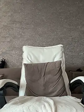 LillySquirtShot webcam