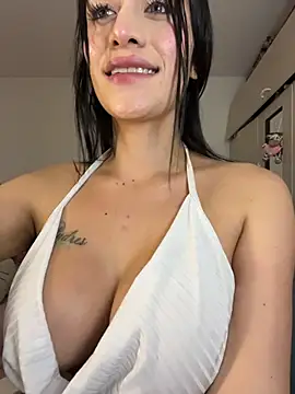 emmily_19 (F young) - NAKED AND BIGGG SQUIRT