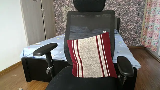 little_princess01 (F teen) - shower show