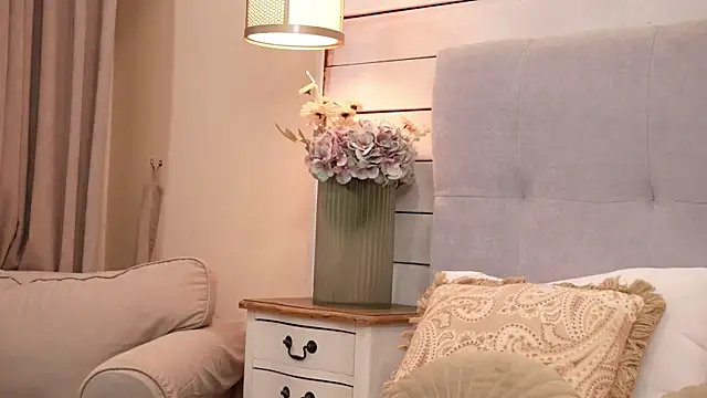 isabellamysty - IsabellaMysty's free webcam - UK Sex Cams