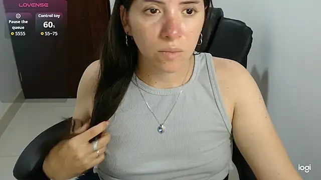 spicey_latina webcam