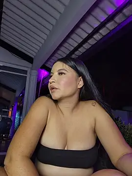 Pretty_Julieta webcam