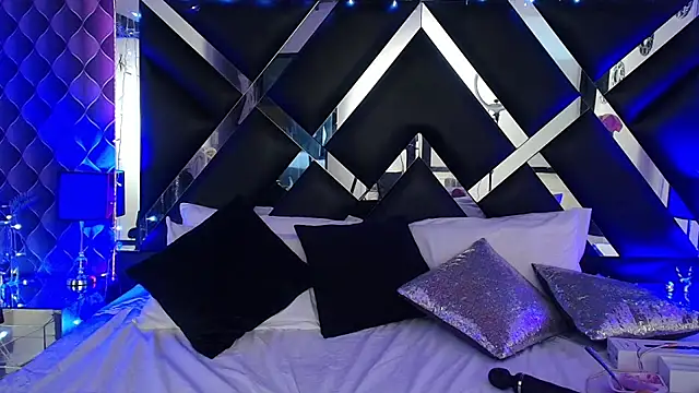 victoriaa_lee_ - Victoriaa_lee_'s free webcam - UK Sex Cams