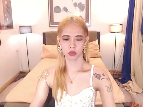 モデル: PreciousAmore