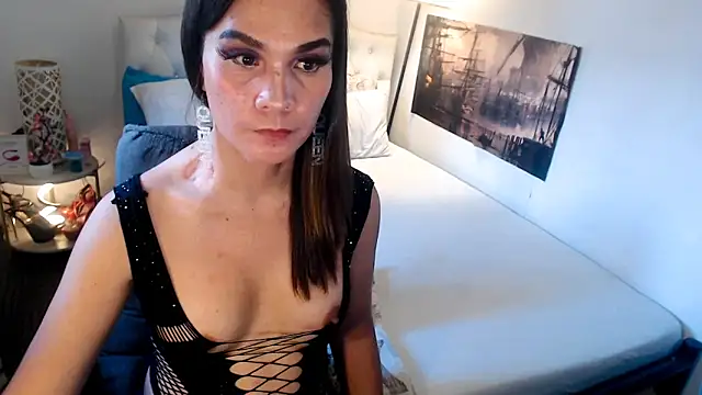 NinaDOM4CUM webcam