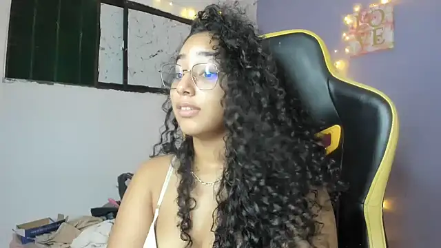 emily_stars1 - Emily_stars1's free webcam - UK Sex Cams