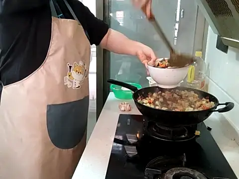 美女AngelwithEcup在线直播