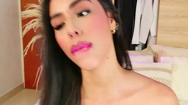 rossie_blooms (F teen) - Full naked, striptease👁️