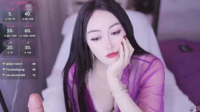 美女Oliviari-在线直播