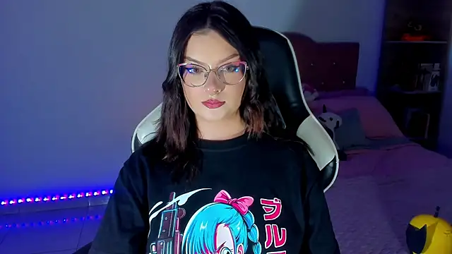 OphelianaRose33 webcam