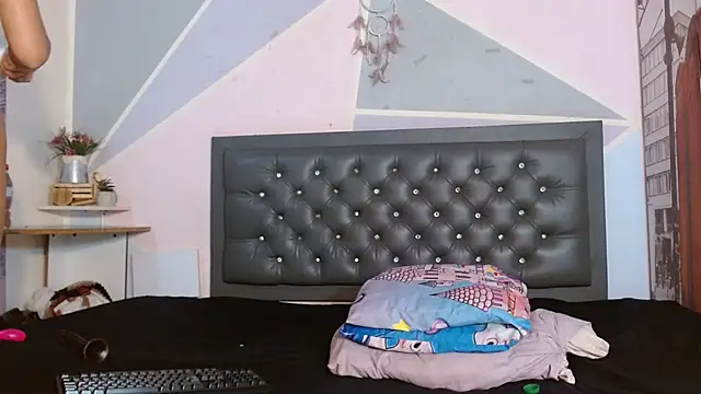 Kylie_Jennerr webcam