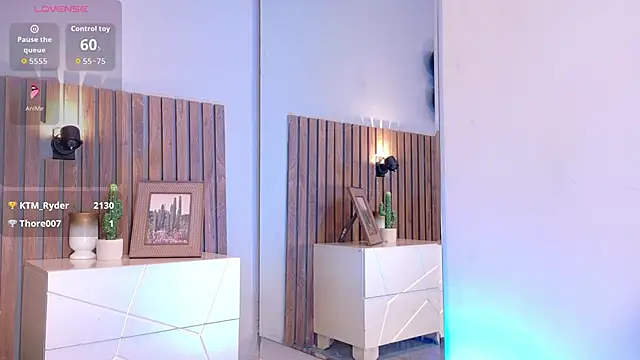 Mia_Bellefort webcam