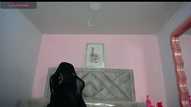 DamiaOshun_ch webcam