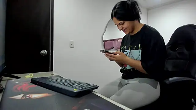 Amaia_Bushida webcam