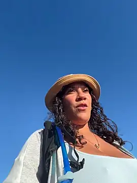 Bigbuttbrooklynn webcam