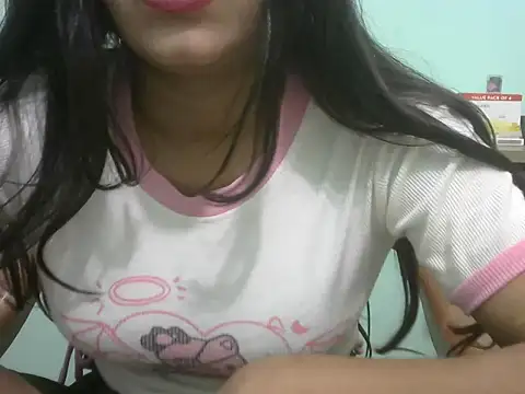 Lovely-Pandey webcam