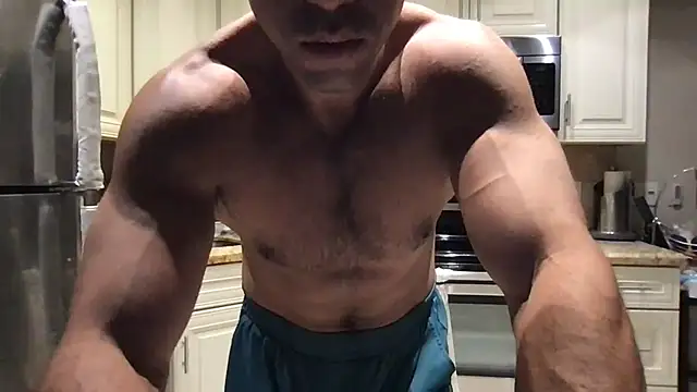 BigGuyMuscle webcam