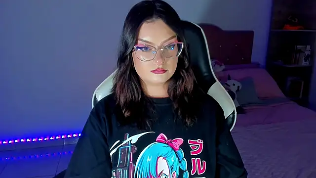 OphelianaRose33 webcam