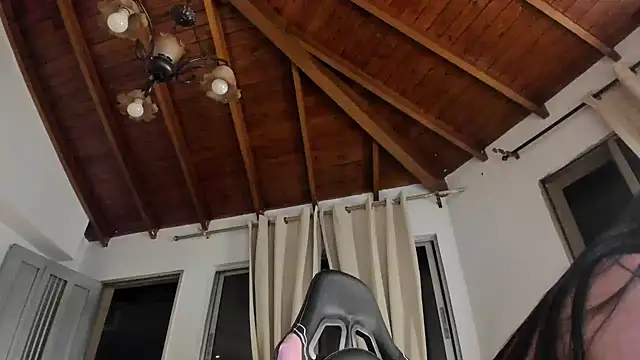 Modèle: IsaFontanna