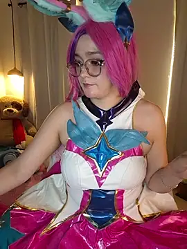 NaomiShimizu Stripchat cam model