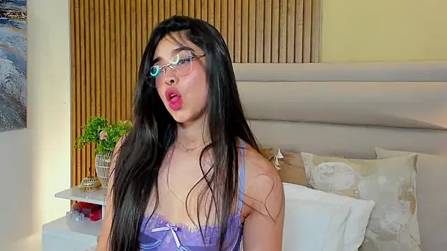 CristalMayson webcam