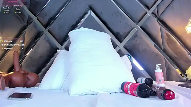 Ivonne_Millerr webcam