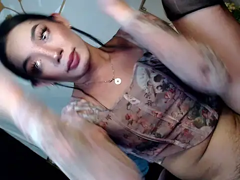 yourhotfuckingvanessa webcam