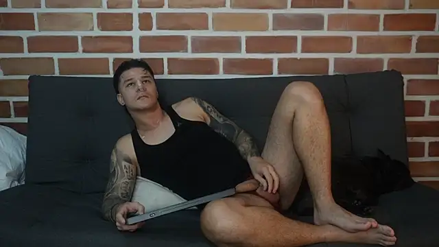 Dominick_walker webcam