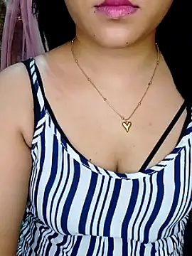 saumyy (F young) - Seen my full body👁️👁️