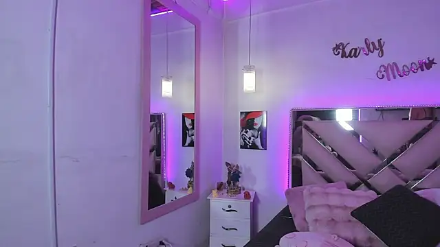 Karly_moon webcam