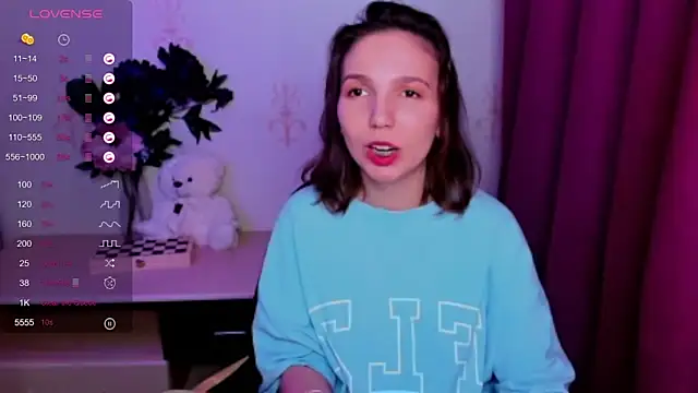 KindHazelHere_ webcam