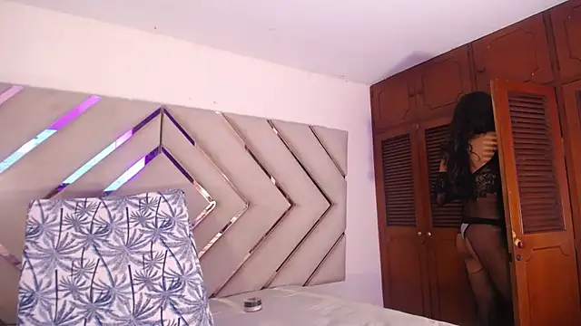 Raven_foxter1 webcam