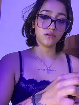 LilithMonette webcam